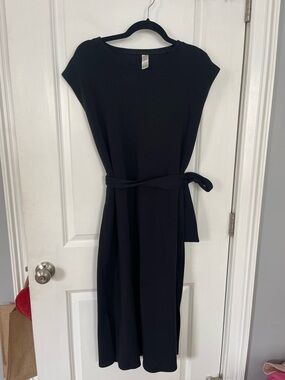 SPANX Black Tie-Waist Midi Dress.